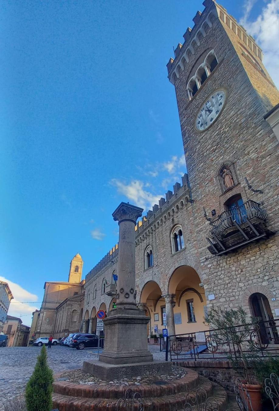 Novecento Apartment Bertinoro Bagian luar foto